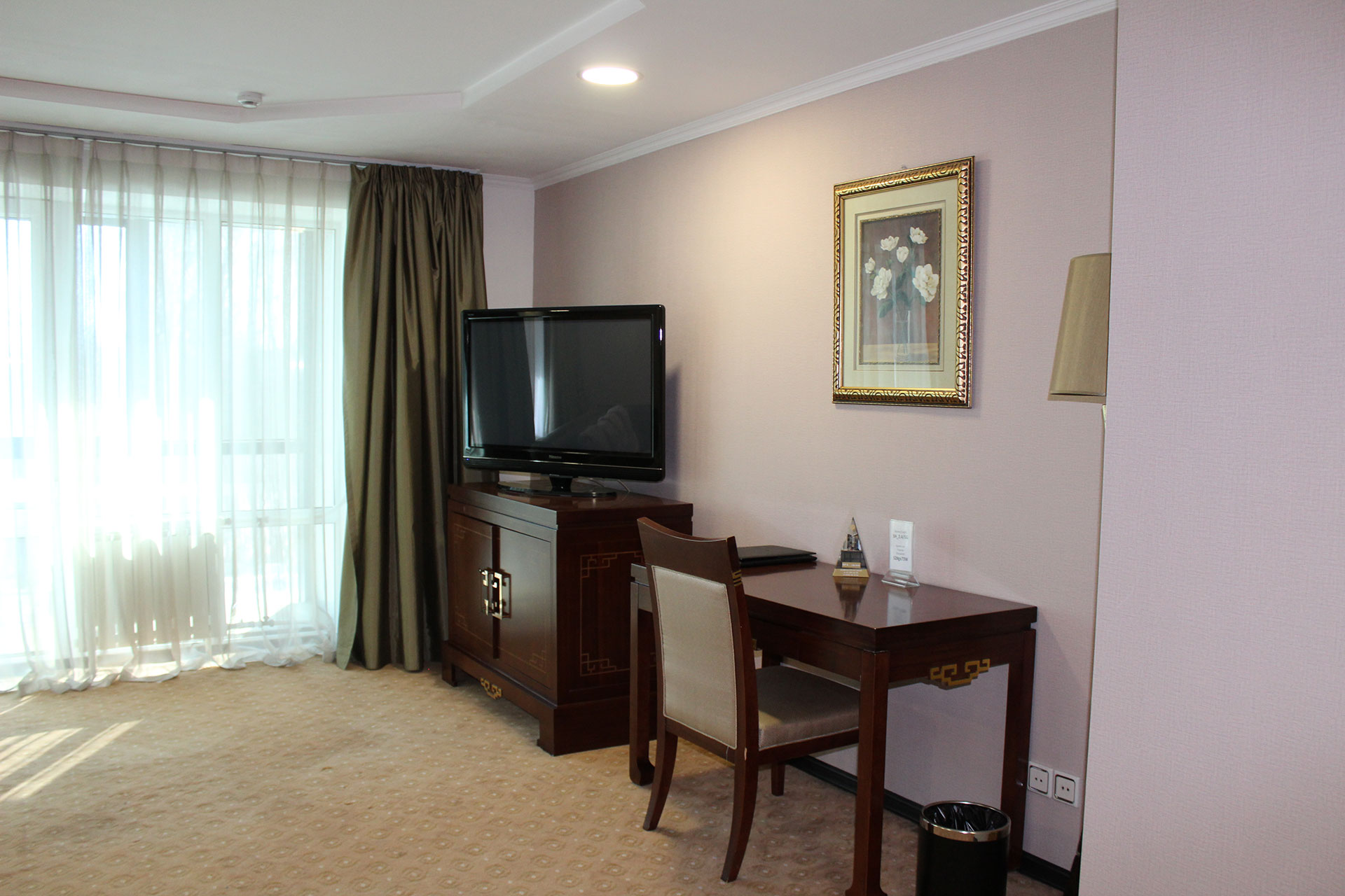 http://shinyriverhotel.kz/wp-content/uploads/2015/03/semi_lux_2025_3.jpg